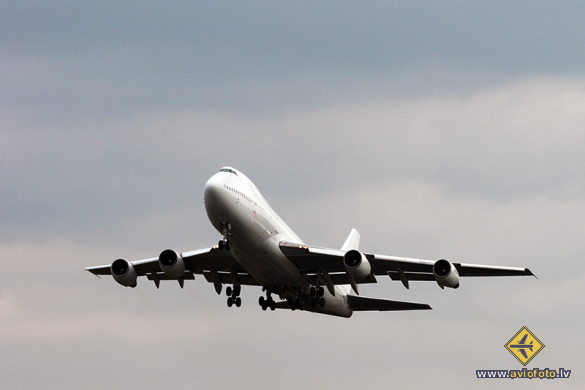 Boeing 747-2D3B(SF)